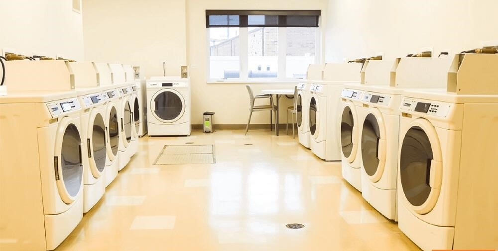 Dịch vụ giặt ủi quận 4: Giao nhận 2 chiều nhanh chóng